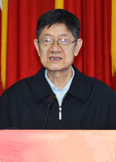 张卓元